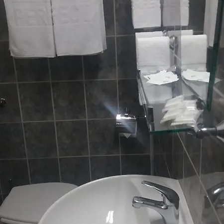 Perfect Hotel *